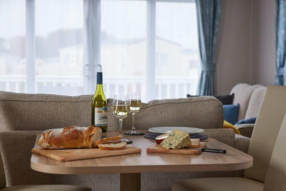 Nirvana Coastal Retreat Holiday Home Cayton Luaran gambar