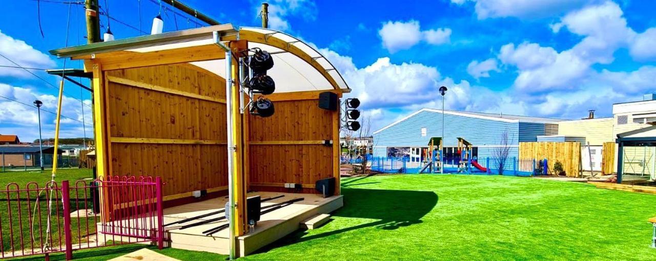 Nirvana Coastal Retreat Holiday Home Cayton Luaran gambar